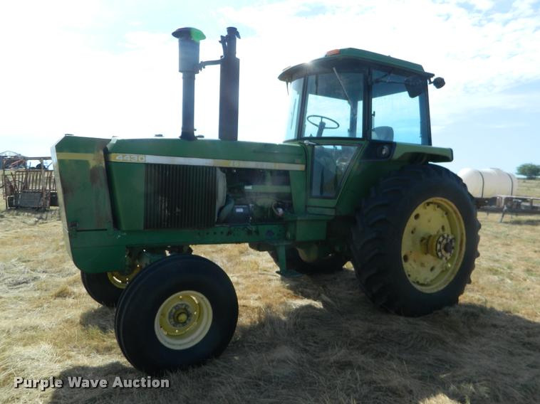 image for item DB1104 1976 John Deere 4430 tractor