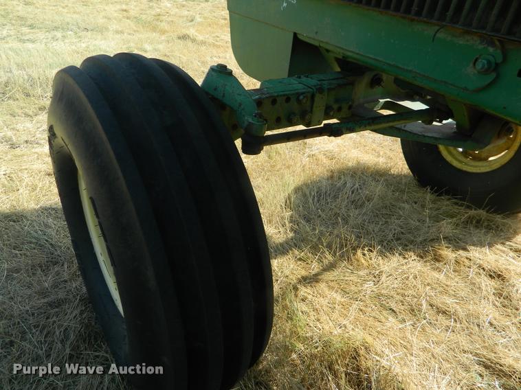 image for item DB1104 1976 John Deere 4430 tractor