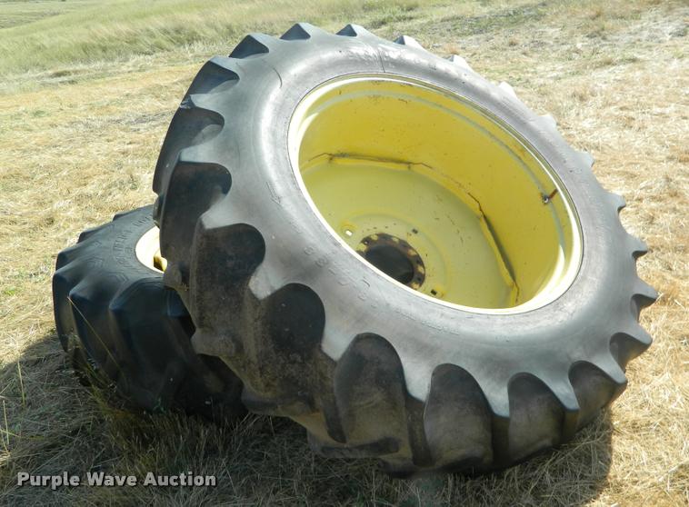 image for item DB1104 1976 John Deere 4430 tractor