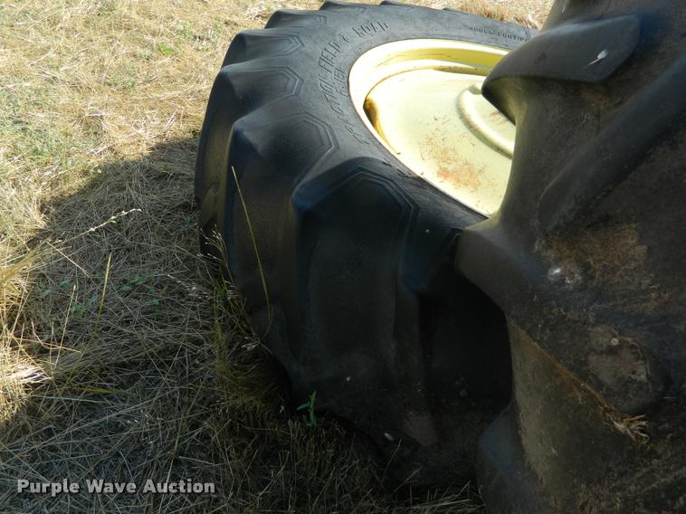 image for item DB1104 1976 John Deere 4430 tractor