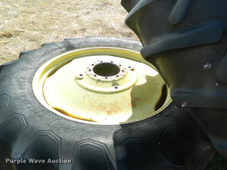 image for item DB1104 1976 John Deere 4430 tractor