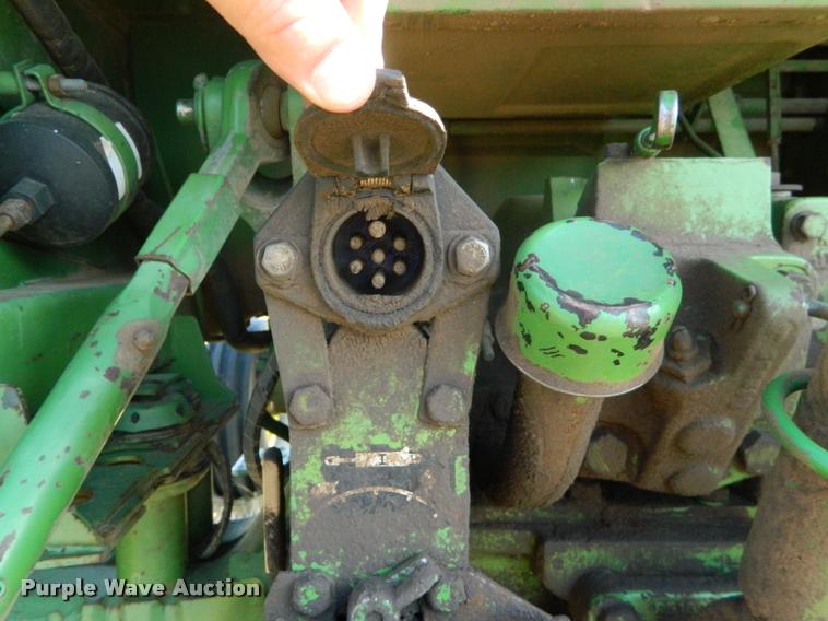 image for item DB1104 1976 John Deere 4430 tractor