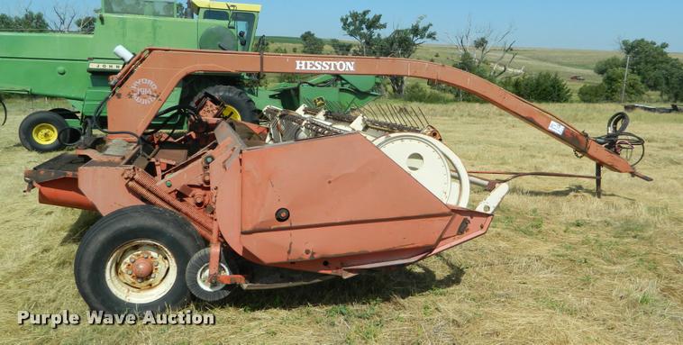 image for item DB1105 Hesston 1014 Hydroswing windrower