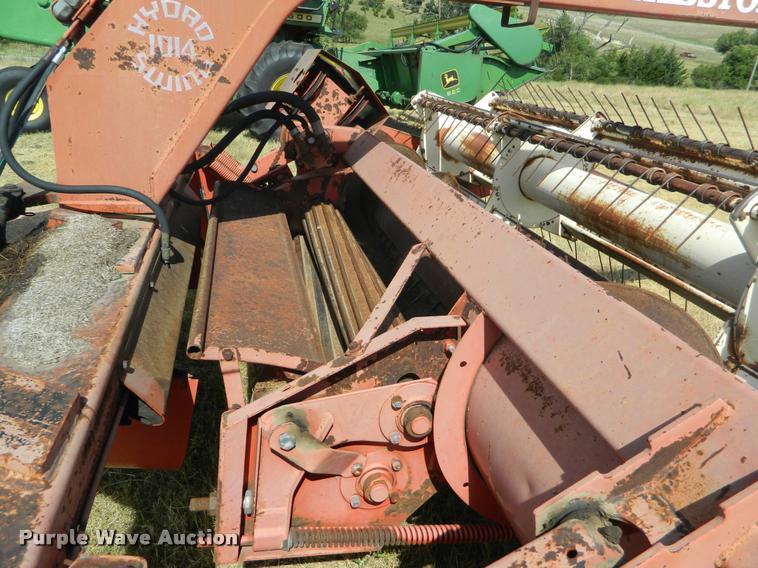 image for item DB1105 Hesston 1014 Hydroswing windrower