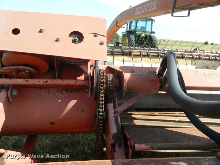 image for item DB1105 Hesston 1014 Hydroswing windrower