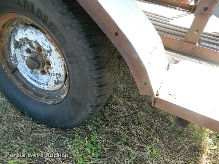 image for item DB1111 Combine bin trailer