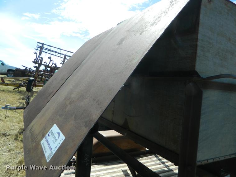 image for item DB1111 Combine bin trailer