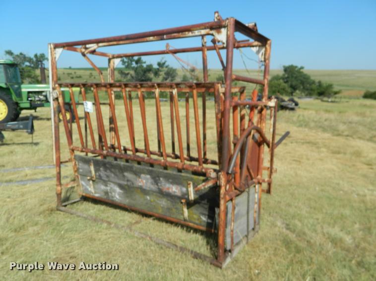 image for item DB1115 Squeeze chute