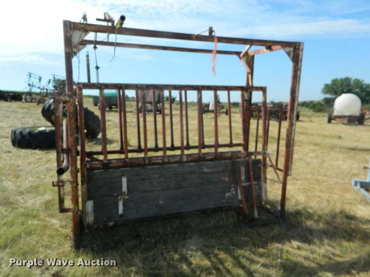 image for item DB1115 Squeeze chute