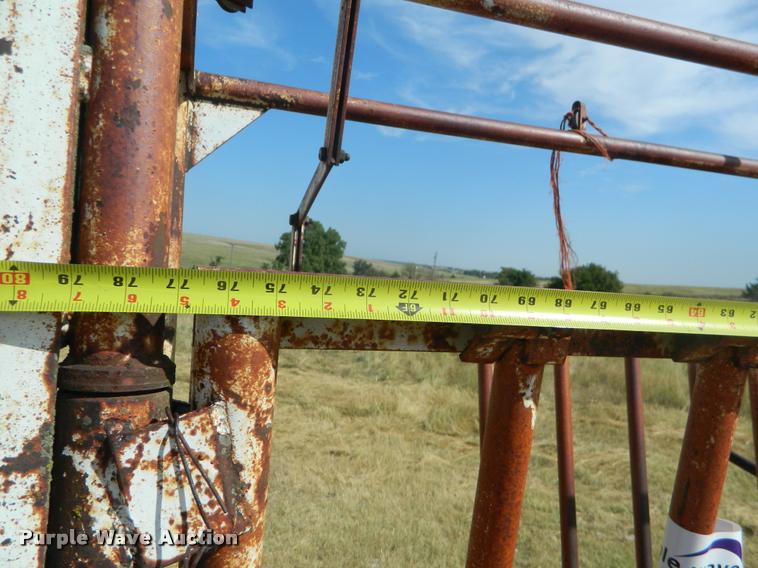 image for item DB1115 Squeeze chute