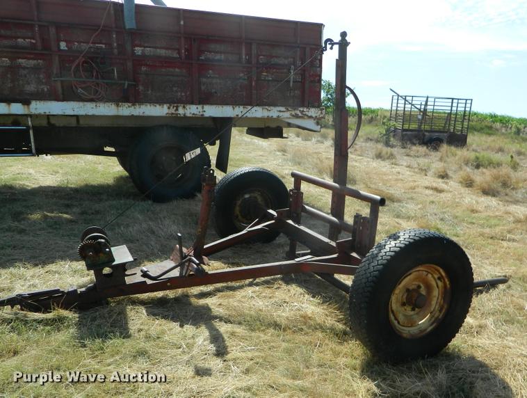 image for item DB1118 Bale buggy