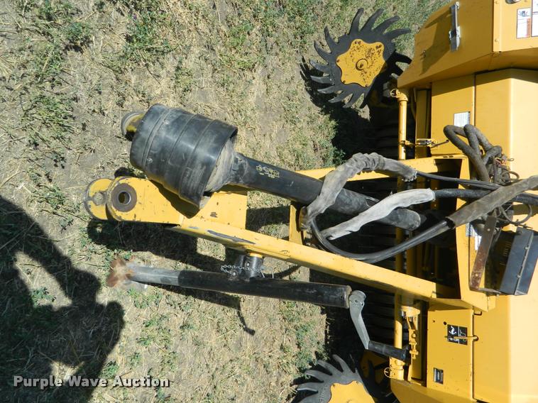 image for item DB1121 1995 Vermeer 605K round baler