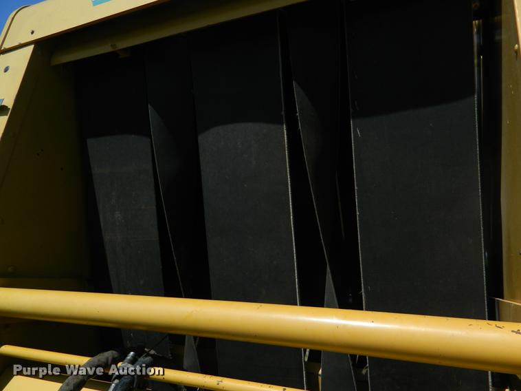 image for item DB1121 1995 Vermeer 605K round baler