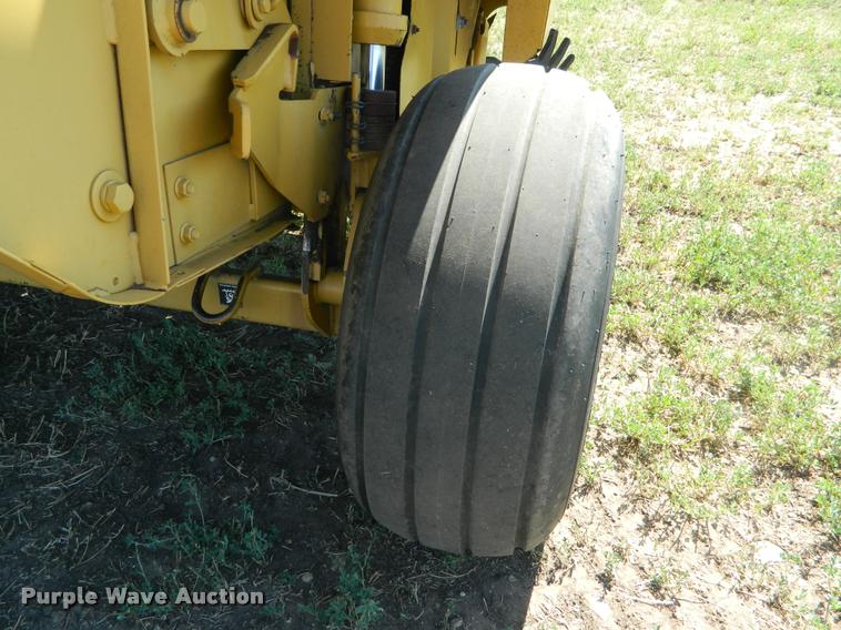 image for item DB1121 1995 Vermeer 605K round baler