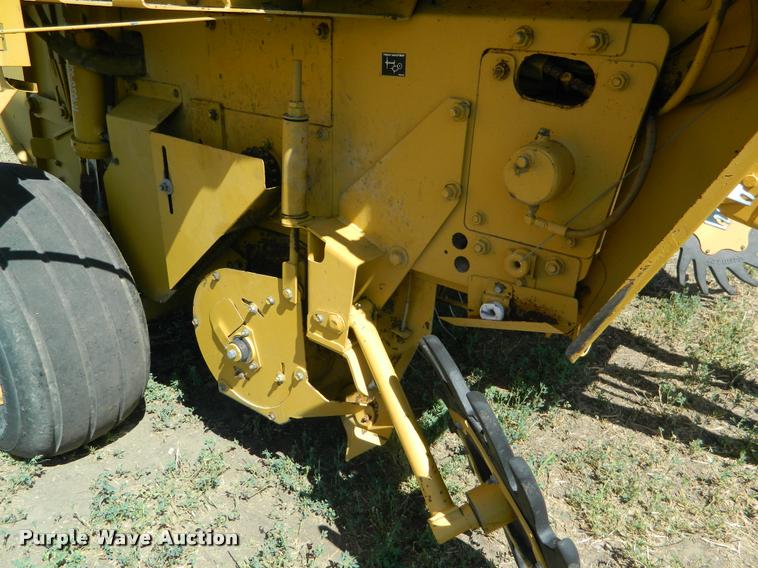 image for item DB1121 1995 Vermeer 605K round baler