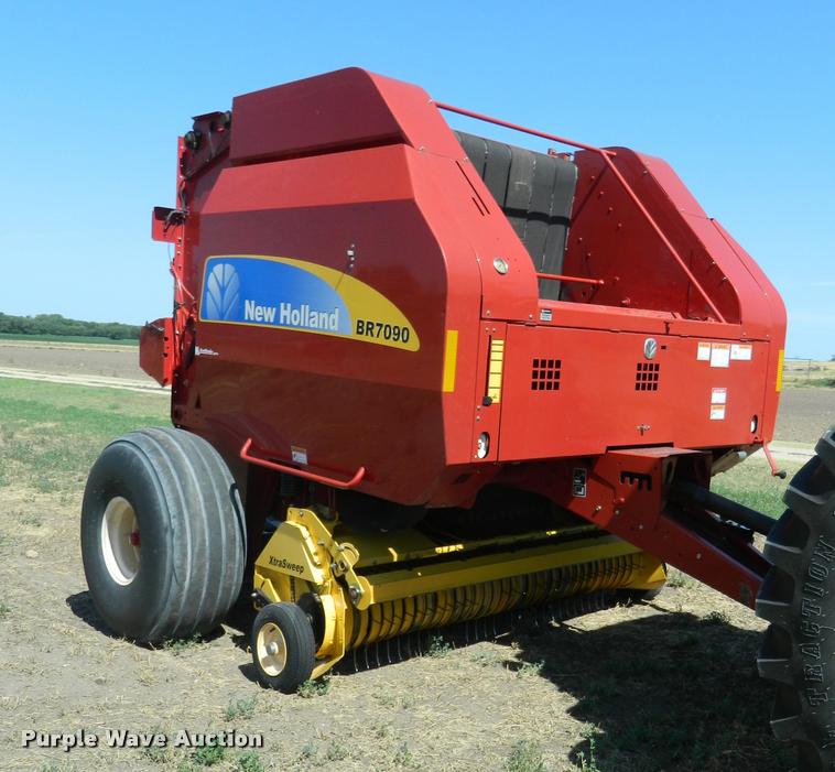 image for item DB1122 2010 New Holland BR7090 round baler