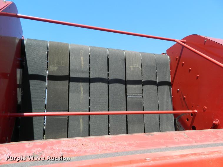 image for item DB1122 2010 New Holland BR7090 round baler