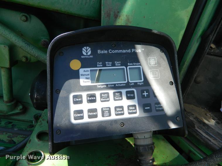 image for item DB1122 2010 New Holland BR7090 round baler