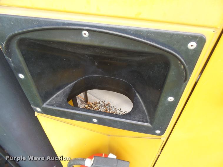 image for item DB2709 2002 Lexion 480R combine