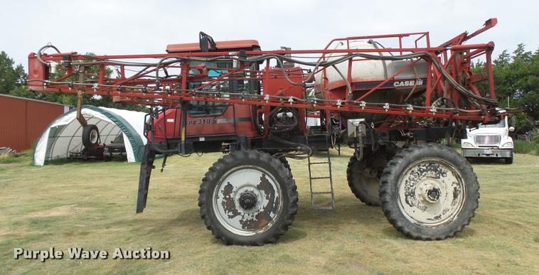 image for item DB2712 1999 Case IH SPX3185 Patriot self propelled sprayer