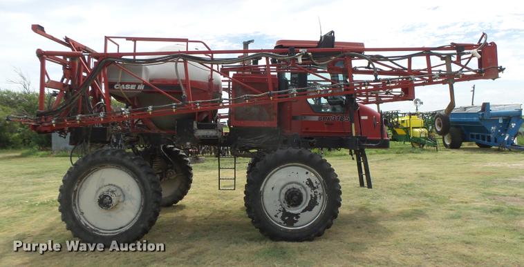 image for item DB2712 1999 Case IH SPX3185 Patriot self propelled sprayer