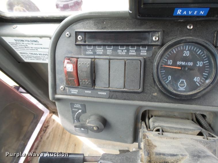 image for item DB2712 1999 Case IH SPX3185 Patriot self propelled sprayer