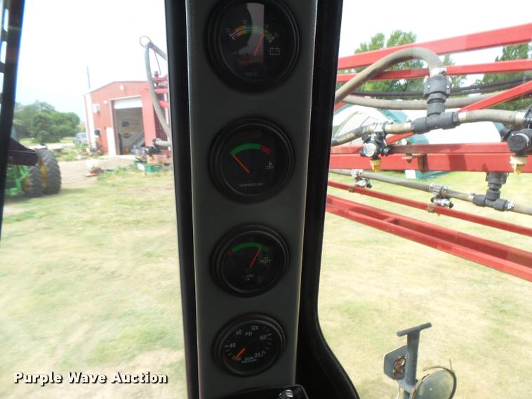 image for item DB2712 1999 Case IH SPX3185 Patriot self propelled sprayer