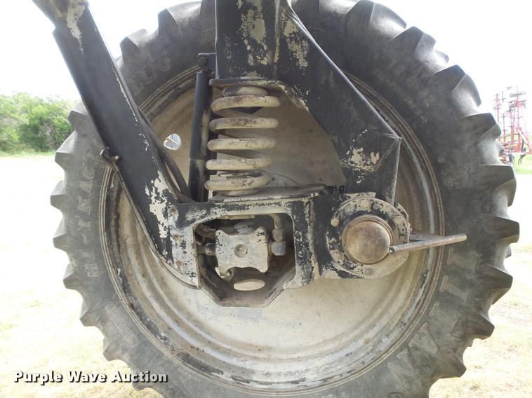 image for item DB2712 1999 Case IH SPX3185 Patriot self propelled sprayer