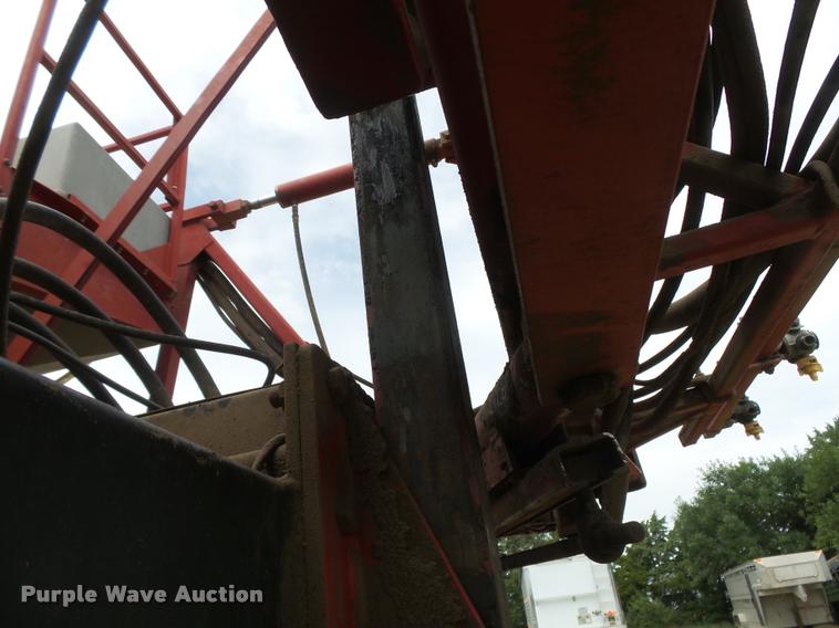 image for item DB2712 1999 Case IH SPX3185 Patriot self propelled sprayer