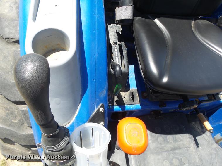 image for item DB2724 2012 New Holland Boomer 40 MFWD tractor