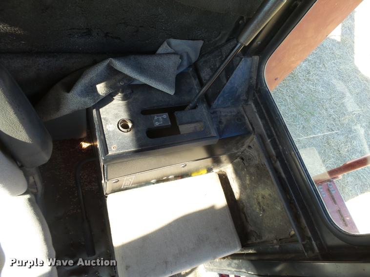 image for item DB2726 1986 Case IH 1680 combine