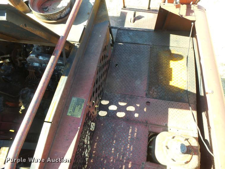 image for item DB2726 1986 Case IH 1680 combine