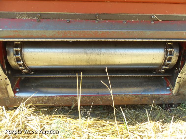 image for item DB2726 1986 Case IH 1680 combine