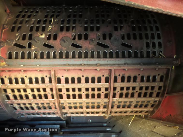 image for item DB2726 1986 Case IH 1680 combine