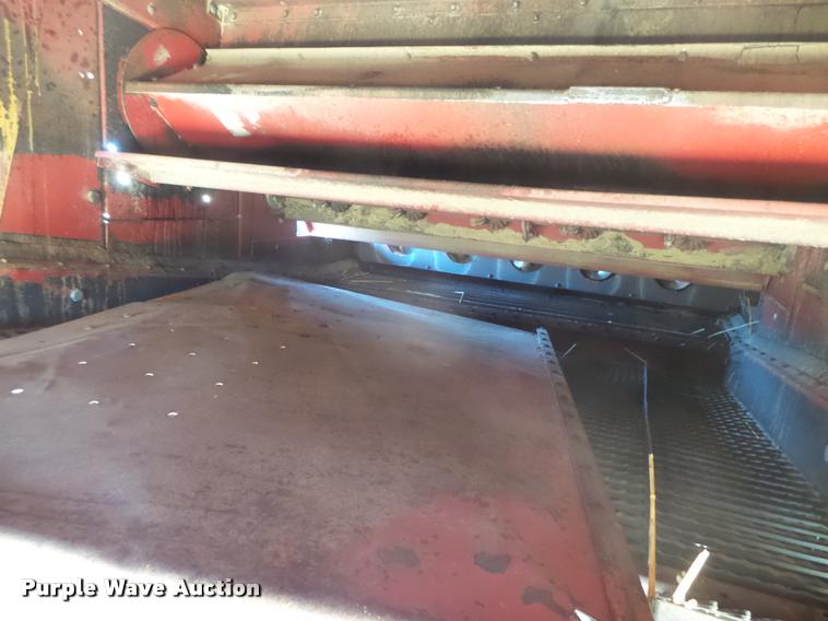 image for item DB2726 1986 Case IH 1680 combine