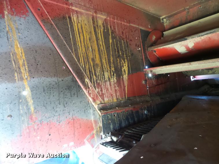 image for item DB2726 1986 Case IH 1680 combine