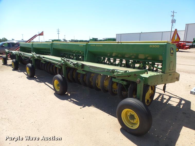 image for item DB2727 (4) John Deere 9300 grain drills