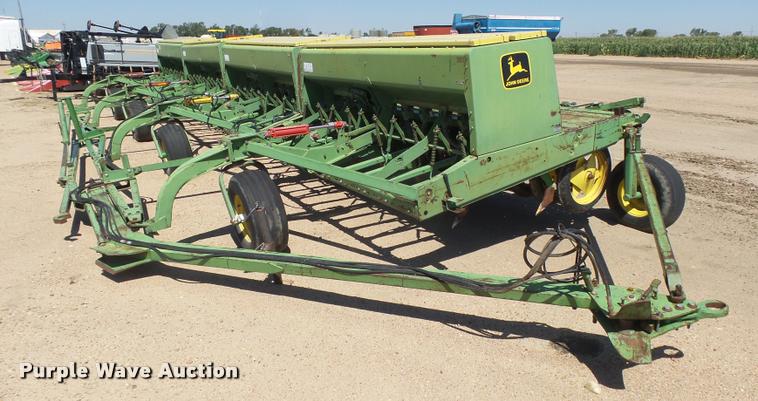 image for item DB2727 (4) John Deere 9300 grain drills