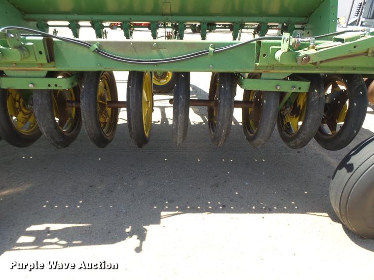 image for item DB2727 (4) John Deere 9300 grain drills