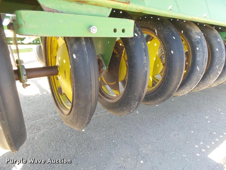 image for item DB2727 (4) John Deere 9300 grain drills
