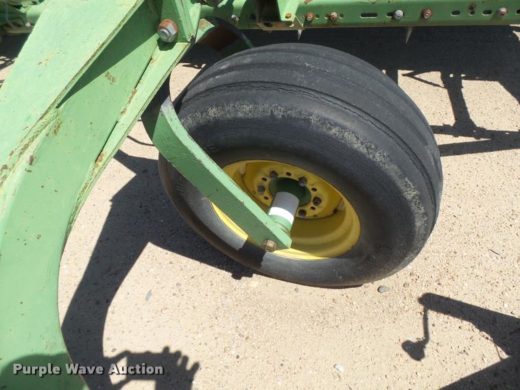image for item DB2727 (4) John Deere 9300 grain drills