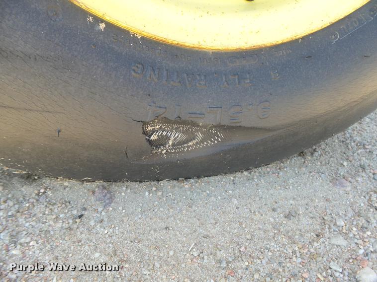 image for item DB2727 (4) John Deere 9300 grain drills