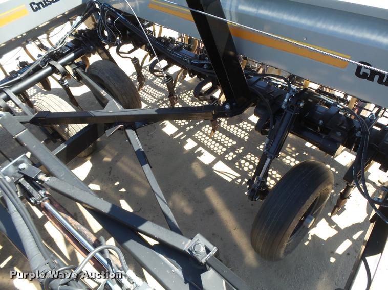 image for item DB2728 2012 CrustBuster 3232 hoe grain drill