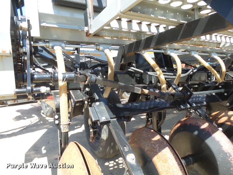 image for item DB2728 2012 CrustBuster 3232 hoe grain drill