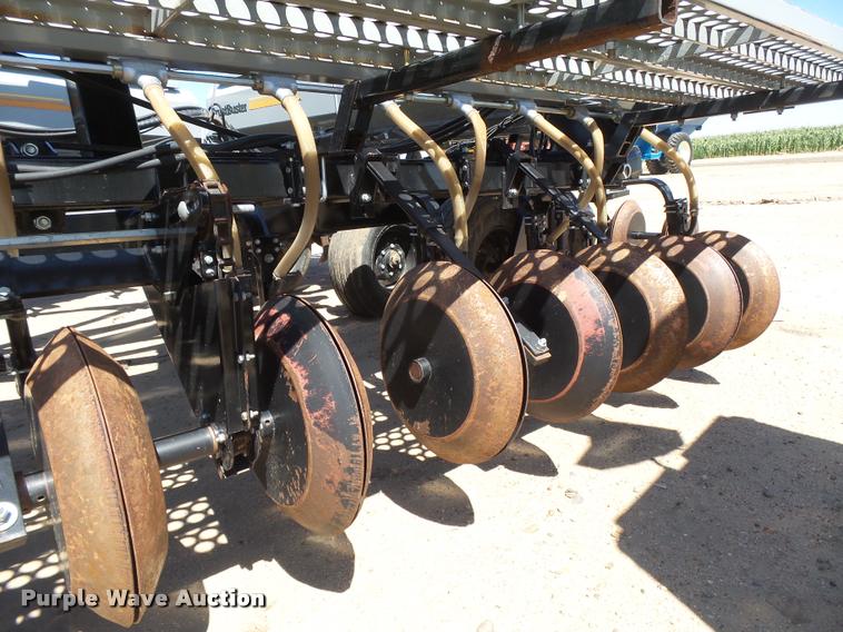 image for item DB2728 2012 CrustBuster 3232 hoe grain drill