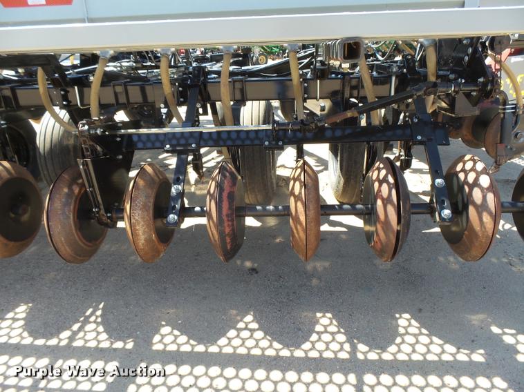 image for item DB2728 2012 CrustBuster 3232 hoe grain drill