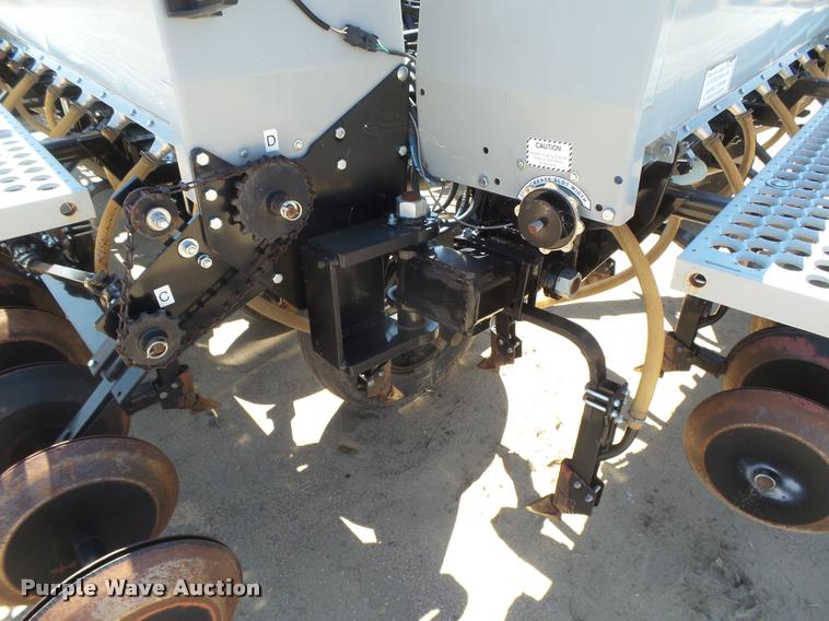 image for item DB2728 2012 CrustBuster 3232 hoe grain drill