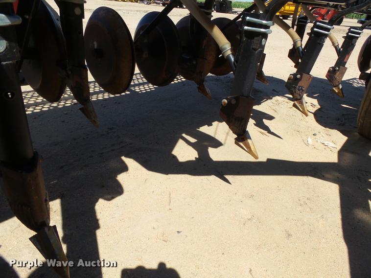 image for item DB2728 2012 CrustBuster 3232 hoe grain drill