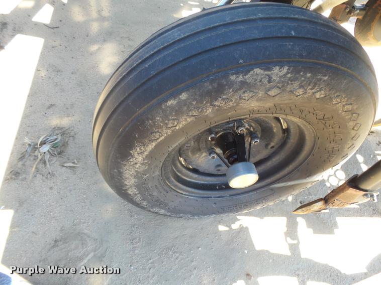 image for item DB2728 2012 CrustBuster 3232 hoe grain drill