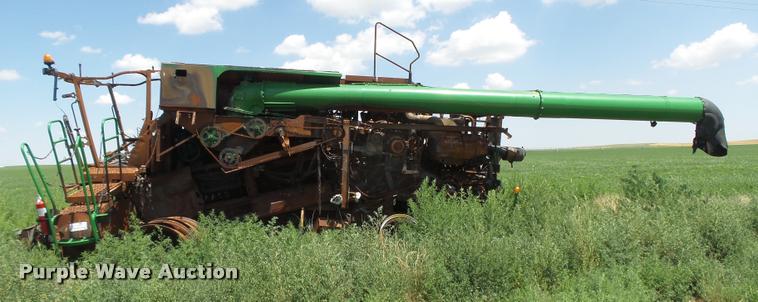 image for item DB2738 2012 John Deere S690 combine